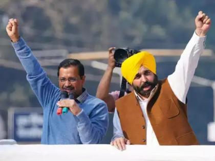 Celebrations at AAP CM candidate Bhagwant Manns residence in Sangrur as the party crosses the majority mark in Punjab | Punjab Assembly 2022: 'देसी घी'ची जिलबी...ढोल ताशे अन् भांगडा! 'आप'ची 'झाडू'न कामगिरी, पंजाबमध्ये जल्लोष; पाहा Video 