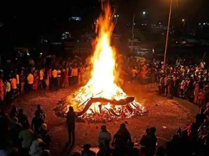 Holi 2022 these 5 mistakes should not be done even by forgetting during holika dahan | Holi 2022: होलिका दहनाच्या वेळी चुकूनही 'या' 5 गोष्टी अजिबात करू नयेत!