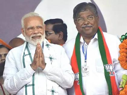 pm modi sleeps only for two hours trying to stay awake 24 hours for country says bjp leader chandrakant patil | मोदी केवळ २ तासच झोपतात, आता झोपच लागू नये यासाठी प्रयोग करताहेत- चंद्रकांत पाटील