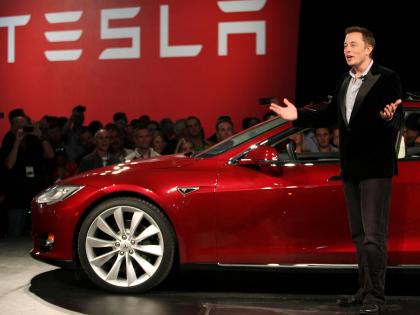 Tesla spending almost zero dollar on advertising elon musk tweets are enough for company | मस्क यांची टेस्ला कंपनी जाहिरातींवर किती खर्च करते? आकडा पाहून चक्रावून जाल