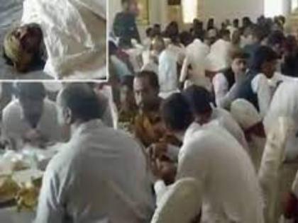 in Pakistan Wedding guests torture vendor to death continue festivities near body | धक्कादायक! वऱ्हाडींनी पापड विक्रेत्याला ठार मारलं; मृतदेहाच्या शेजारी बसून पोटभर जेवले