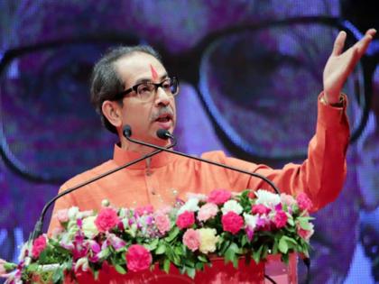 cm uddhav thackeray praises eknath shinde jitendra awhad balasaheb thorat | एक शिवसेनेचा, एक राष्ट्रवादीचा अन् एक काँग्रेसचा; मुख्यमंत्र्यांकडून तीन मंत्र्यांचं तोंडभरून कौतुक