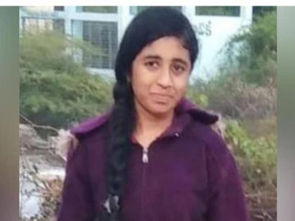 andhra pradesh 10th topper wrote suicide note sorry mother father died | स्वत:ची मुलगी पहिली यावी म्हणून नेत्यानं टॉपरला शाळेतून काढलं; निराश विद्यार्थिनीची आत्महत्या