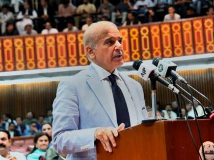 Pakistan Shahbaz Sharif sworn in as new prime minister | शाहबाज पाकचे नवे ‘वझीर-ए-आझम’, पंतप्रधानपदी बिनविरोध निवड