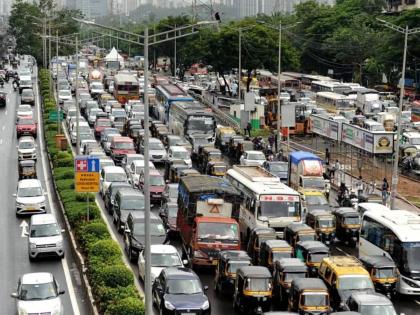 1 million vehicles aged 15 years Who wants to ensure fitness of vehicles | पंधरा वर्षे वयाच्या १० लाख गाड्या; फिटनेसची खात्री द्यायची कोणी..?