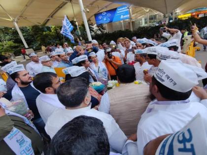 mumbai aap jumps in hanuman chalisa politics growing discussion twitter spaces | भाजपा-सेनेच्या वादात 'आप'नं घेतली उडी, थेट हनुमान चालीसाचं केलं पठण; 'ट्विटर स्पेस'वर घेतला विशेष कार्यक्रम! 