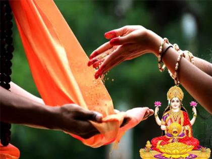 Akshaya Tritiya 2022: According to Skanda Purana, on the day of Akshaya Tritiya, donate 'these' items and get ten times the merit! | Akshaya Tritiya 2022 : स्कंद पुराणानुसार अक्षय्य तृतीयेच्या दिवशी 'या' वस्तूंचे दान करा आणि दहापट पुण्य मिळवा!