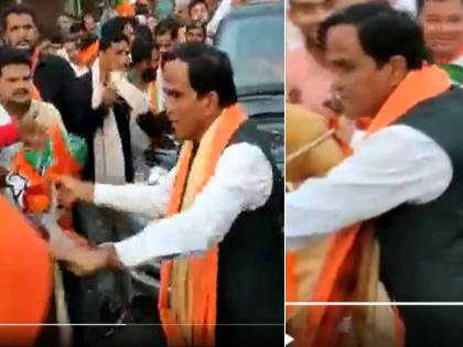 raosaheb danve video goes viral in aurangabad jal akrosh morcha crowd | VIDEO: दानवेंचा दमदारपणा! जलआक्रोश मोर्चात गर्दीला आवरण्यासाठी स्वत: उतरले अन्...