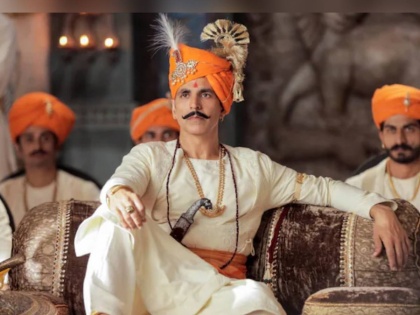 Akshay Kumars Prithviraj is now Samrat Prithviraj | Samrat Prithviraj: अक्षय कुमारच्या 'पृथ्वीराज' चित्रपटाचं नाव बदललं, करणी सेनेच्या विरोधानंतर निर्णय!