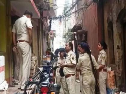 bihar police busted sex racket in samastipur two people detained | उच्चभ्रू परिसरात सुरू होतं सेक्स रॅकेट, 'त्या' खोलीस पोलीस पोहोचले अन्...