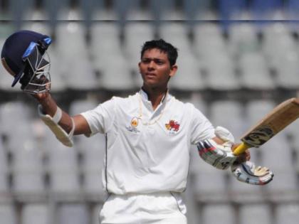 Yassvi Jaiswal second consecutive century in ranji trophy | यशस्वी जैस्वालचे सलग दुसरे शतक; रणजी उपांत्य सामन्यात झळकला!