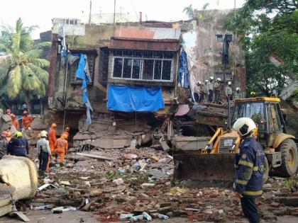 Four storey building collapse in Kurla Mumbai | मोठी बातमी! मुंबईत कुर्ला येथील इमारत दुर्घटनेतील मृतांचा आकडा १० वर पोहोचला, १३ जखमी