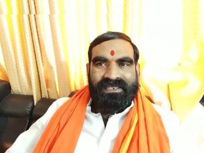 Santosh Bangar joins cm eknath Shinde group big blow to uddhav thackeray | Santosh Bangar Breaking: शिवसेनेचा आणखी एक आमदार शिंदे गटात, संतोष बांगर थेट शिंदेंच्या बसमध्ये!