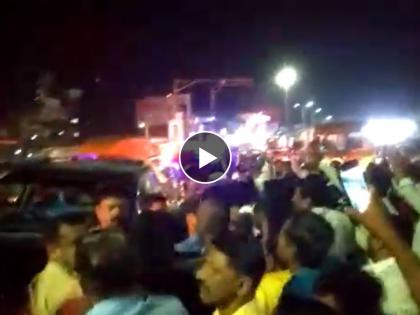 uddhav thackeray supporters attacked the convoy of MLA Uday Samant in pune | मोठी बातमी! आमदार उदय सामंतांच्या ताफ्यावर ठाकरे समर्थकांचा हल्ला, कारची काच फोडली