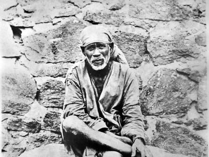 Saibaba of Shirdi was in close contact with freedom fighters of india | स्वातंत्र्यसूर्य: शिर्डीचे साईबाबा क्रांतिकारकांशी निकट संपर्कात होते, त्याची कहाणी!