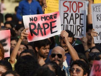 Do we take sides based on caste religion regarding rape | बलात्कारासंदर्भात जात, धर्म पाहून आपण बाजू घेतो का?