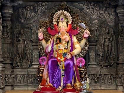 Ganesh Festival 2022: Mantrapushpanjali will be said after Bappa's Aarti, before that understand its meaning properly! | Ganesh Festival 2022: बाप्पाची आरती झाल्यावर मंत्रपुष्पांजली म्हणाल, त्याआधी तिचा अर्थदेखील नीट समजावून घ्या!