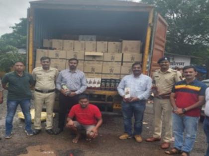 Goa fake liquor seized with Tempo one arrested | टेम्पोसह गोवा बनावटीची दारू जप्त, एक जण ताब्यात 