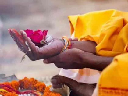 Pitru Paksha 2022 : Know the Benefits of Performing Shraddha Riddhi according to Tithi by Dharmashastra! | Pitru Paksha 2022 : पितरांच्या तिथीनुसार श्राद्धविधी करण्याचे धर्मशास्त्राने सांगितलेले फायदे जाणून घ्या!