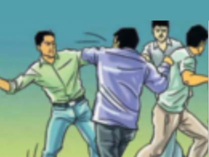 3 people including 2 young women were beaten up on the rumor of stealing children. Incidents in Talojah | मुले चोरल्याच्या अफवेतून २ तरुणींसह तिघांना मारहाण. तळोजातील घटना