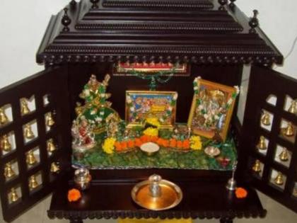 vastu tips do not keep these things in house temple | Vastu Tips: घरातील देवघरात 'या' सात चुका टाळा; लक्ष्मी देवी होईल नाराज, अवकृपा संभव!