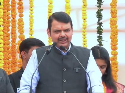 Devendra Fadnavis says It is because of Modi that the dream of Smrudhi highway has been fulfilled | Devendra Fadnavis: मोदींमुळेच 'समृद्धी' महामार्गाचं स्वप्न पूर्ण झालं, नाही तर...; देवेंद्र फडणवीसांनी मानले आभार