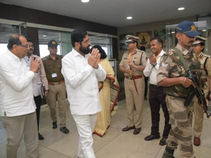 Chief Minister Eknath Shinde's arrival for the legislative session | मुख्यमंत्री एकनाथ शिंदे यांचे विधिमंडळ अधिवेशनासाठी आगमन