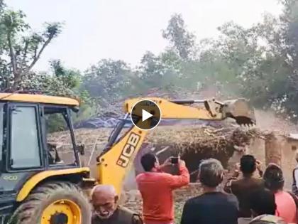 accused boyfriend pankaj tripathi arrested from mirzapur who beat girlfriend in mauganj bulldozer on house | VIDEO: तरुणीला चपलेनं मारणाऱ्या नराधमाच्या घरावर चालवला बुलडोझर, CM म्हणाले...सोडणार नाही!