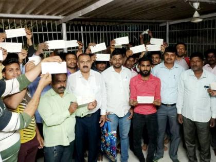 Success to labor union efforts; 27 contract workers of Bhiwandi Municipal Corporation received the difference amount | श्रमजीवी कामगार संघटनेच्या प्रयत्नांना यश; भिवंडी महापालिकेच्या २७ कंत्राटी कामगारांना मिळाली फरकाची रक्कम 