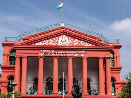 When people are afraid they are oppressed The Karnataka High Court seized the police officers | लोक घाबरतात तेव्हा त्यांच्यावर अत्याचार होत असतो; कर्नाटक हायकोर्टाने पोलिस अधिकाऱ्यांना झापले