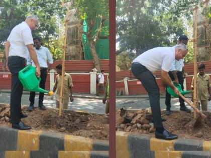 Makarand Narvekar innovative tree plantation drive at Cuff Parade in Colaba on World Environment Day | जागतिक पर्यावरण दिनानिमित्त कुलाबा येथील कफ परेड येथे मकरंद नार्वेकर यांची अभिनव वृक्षारोपण मोहीम