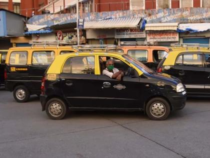 Crackdown on overcharged taxi drivers Licenses of 15 people suspended | जास्त भाडे आकारलेल्या टॅक्सी चालकांना दणका; १५ जणांचे परवाने निलंबित!