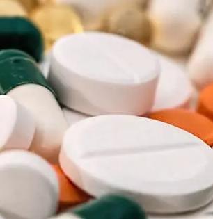 Health Tips: औषधाच्या गोळीवर मधोमध रेघ का असते? ८० टक्के लोकांना माहीत नाही खरे कारण... 