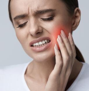 Health: अक्कलदाढ आणि अक्कल यांचा संबंध असतो का? अक्कलदाढ येताना का होतात वेदना? वाचा