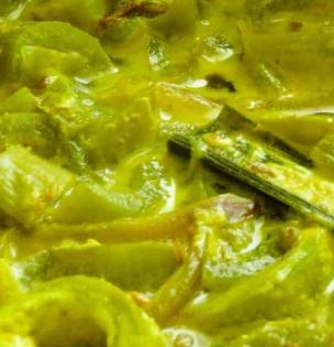 Lunchbox Recipe: झटपट तयार होणारी 'पडवळ करी' एकदा ट्राय करा, दोन घास जास्तच जातील!