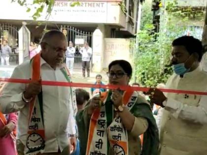 Inauguration of NCP party office in Ulhasnagar | उल्हासनगरमध्ये राष्ट्रवादीच्या जनसंपर्क कार्यालयाचे उदघाटन, अनेकांचा पक्ष प्रवेश