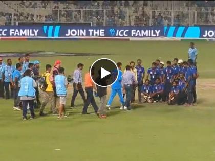 ICC ODI World Cup IND vs SA Live Marathi : Virat Kohli acknowledging the Eden gardens ground staff and poses for picture with them after the match, Video  | ग्रेट! विक्रमानंतरही विराट कोहलीचे पाय जमिनीवर, सामन्यानंतर मन जिंकणारी कृती, Video 