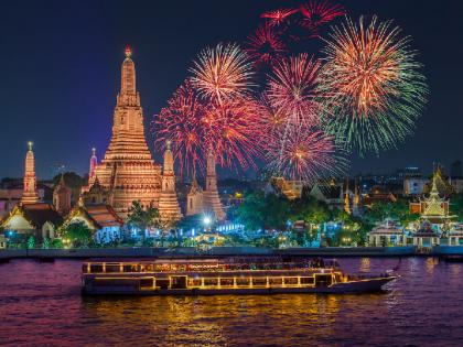 Travel : नवीन वर्ष परदेशात सेलिब्रेट करायचा विचार करताय? 'या' देशांमध्ये होऊ शकते खिशाला परवडणारी ट्रीप!