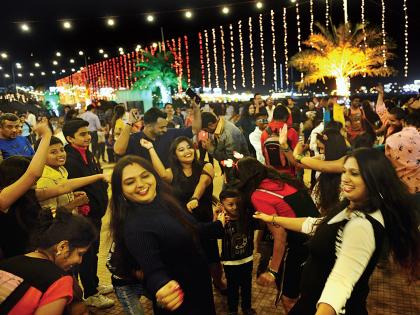 New Year welcome to Mumbai | मुंबईत नववर्षाचे स्वागत जल्लोषात