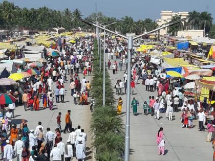 Dakshin Jayanti celebrations for devotees of Devgad | दत्त जयंतीनिमित्त देवगडला भक्तांची मांदियाळी