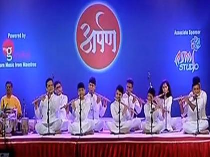 news18 Lokmat host a series of musical programs | दिवाळीनिमित्त प्रेक्षकांना पर्वणी; न्यूज18 लोकमतवर सुरेल कार्यक्रमांची रेलचेल