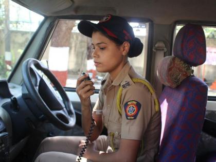 Amravati: Daring because of 'khaki'; Now the steering of police vehicles is in the hands of 13 people | Amravati: ‘खाकी’मुळे डेअरिंग; आता पोलीस वाहनांचे १३ जणींच्या हाती स्टिअरिंग