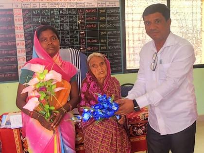 Amravati: Ninety-year-old grandmother gave the paper, but 7 thousand illiterates were absent | Amravati: नव्वद वर्षीय आजीने दिला पेपर, मात्र ७ हजार निरक्षर गैरहजर 