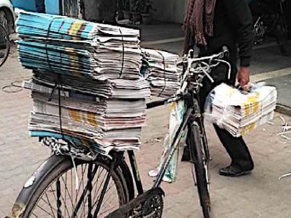 Anger over the non inclusion of newspaper vendors in the Unorganized Workers Corporation | वृत्तपत्र विक्रेते पुन्हा वाऱ्यावर, सरकारविरोधात एल्गार पुकारणार; १९ जुलैला मिरजेत बैठक 