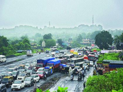 Traffic congestion: Passenger status; The administration is desperate | वाहतूककोंडी : प्रवाशांचे हाल; प्रशासन हतबल