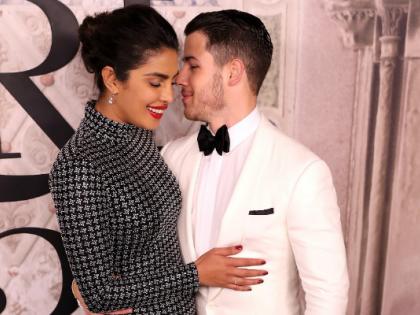 Nick Jonas told about him and Priyanka Chopra's love story | निक जोनासने सांगितले त्याच्या व प्रियांका चोप्राच्या लव्हस्टोरीबद्दल