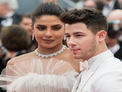 Twitter User Asks if Nick Jonas Divorced Jameela Jamil, Priyanka Chopra Reacts | प्रियंका चोप्रा निकसोबत घटस्फोट घेणार? चाहत्याच्या घोळाने देसी गर्ल संतापली