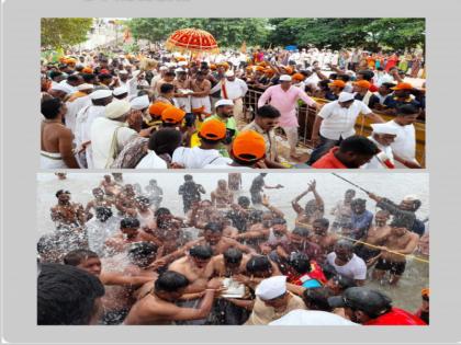 Bathing in the footsteps of Goddess of Knowledge in the holy shrine of Nira river in the triumph of 'Mauli Mauli' | Video: 'माऊली माऊली' च्या जयघोषात नीरा नदीच्या पवित्र तीर्थात ज्ञानदेवांच्या पादुकांना स्नान