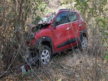 two persons were seriously injured car and motorcycle accident on pune pandharpur road pimpre | पुणे-पंढरपूर मार्गावर कार आणि मोटारसायकलचा भीषण अपघात, दोन जण गंभीर