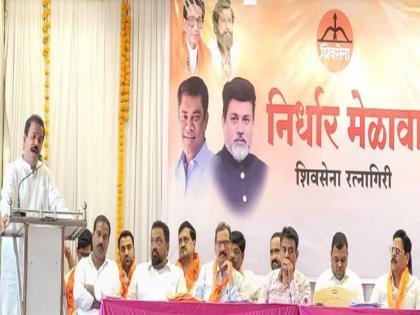 Work to strengthen the organization, Ravindra Phatak advice to activists | स्वतः मुख्यमंत्री मैदानात उतरलेत, तुम्ही ही कामाला लागा; रवींद्र फाटकांचा कार्यकर्त्यांना सल्ला